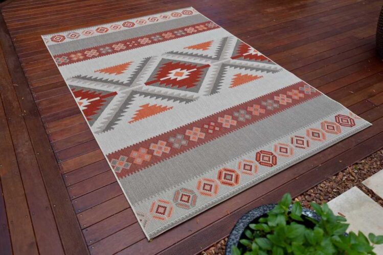 Flatwoven